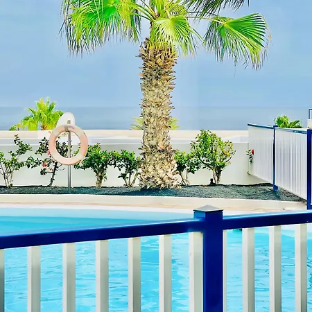 Canaryislandshost L Coral * بويرتو ذيل كارمين